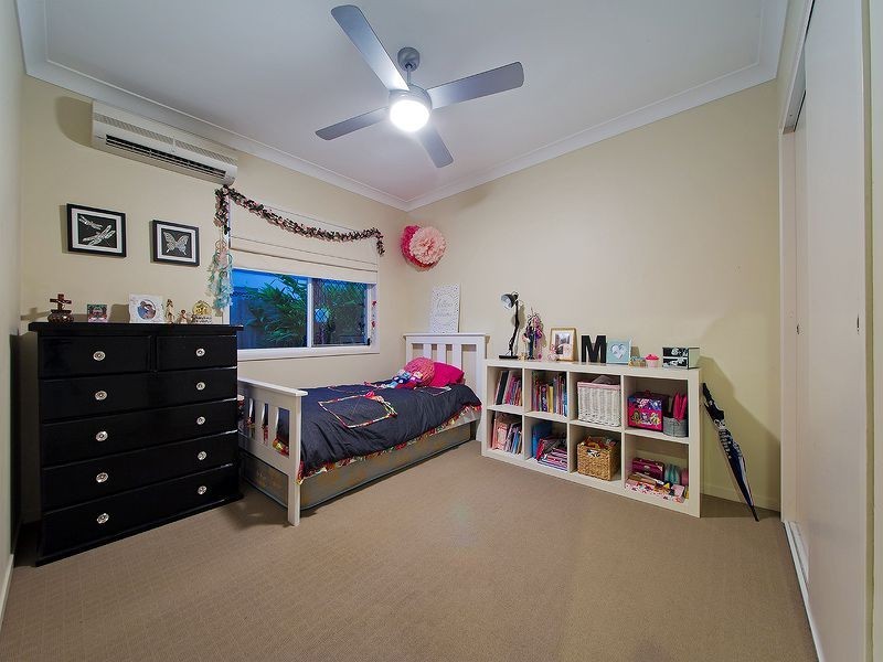 30 Talltrees Cct, Wakerley QLD 4154