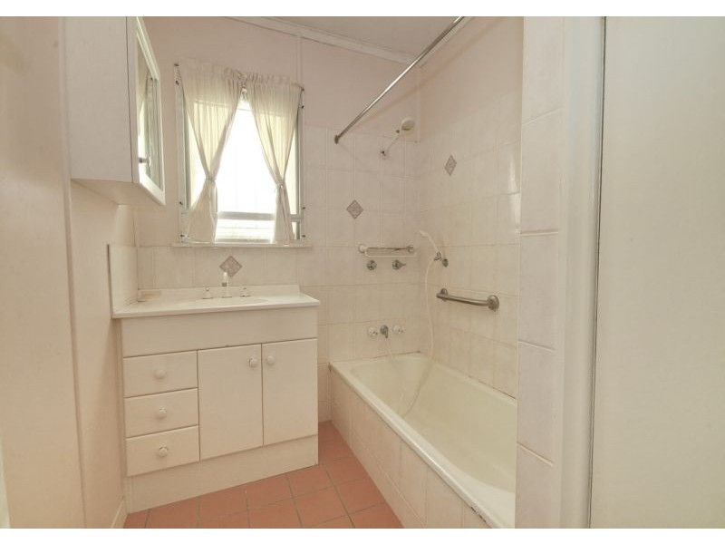 19 Cranston St, Wynnum West QLD 4178