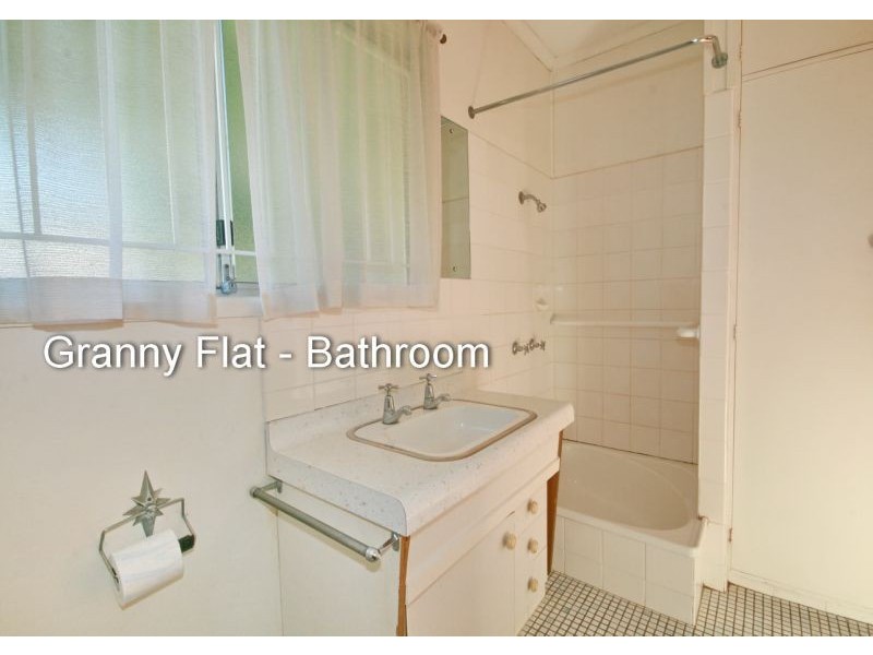 19 Cranston St, Wynnum West QLD 4178