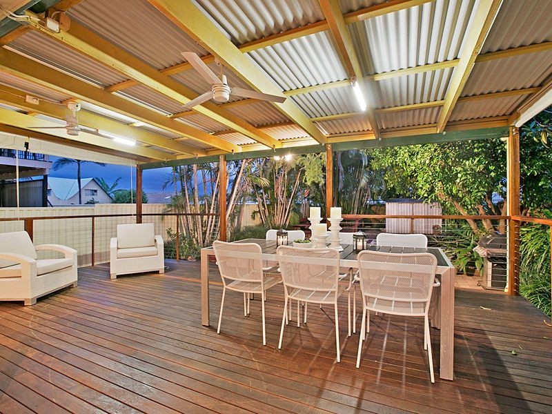 5 Gannon Ave, Manly QLD 4179