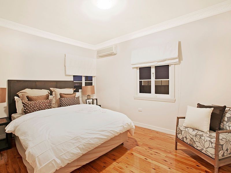 5 Gannon Ave, Manly QLD 4179