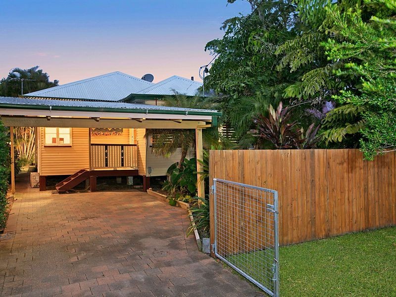 5 Gannon Ave, Manly QLD 4179