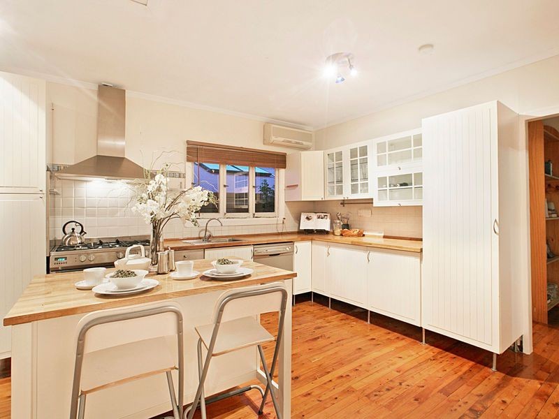 5 Gannon Ave, Manly QLD 4179