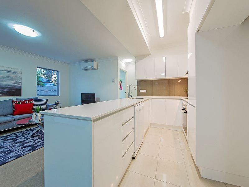 4/54 Yamboyna St, Manly QLD 4179