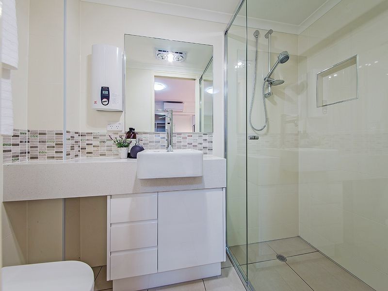 4/54 Yamboyna St, Manly QLD 4179