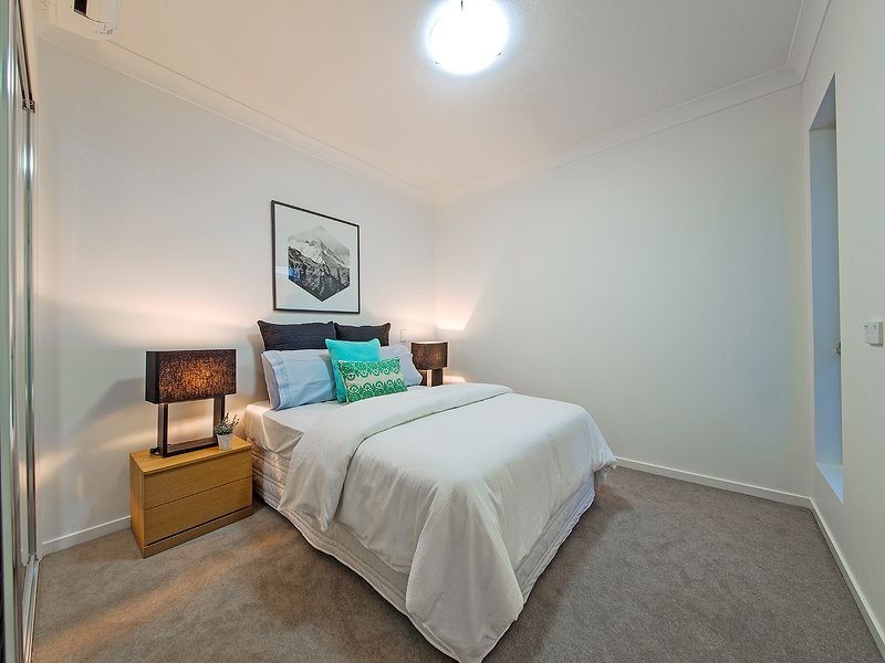 4/54 Yamboyna St, Manly QLD 4179