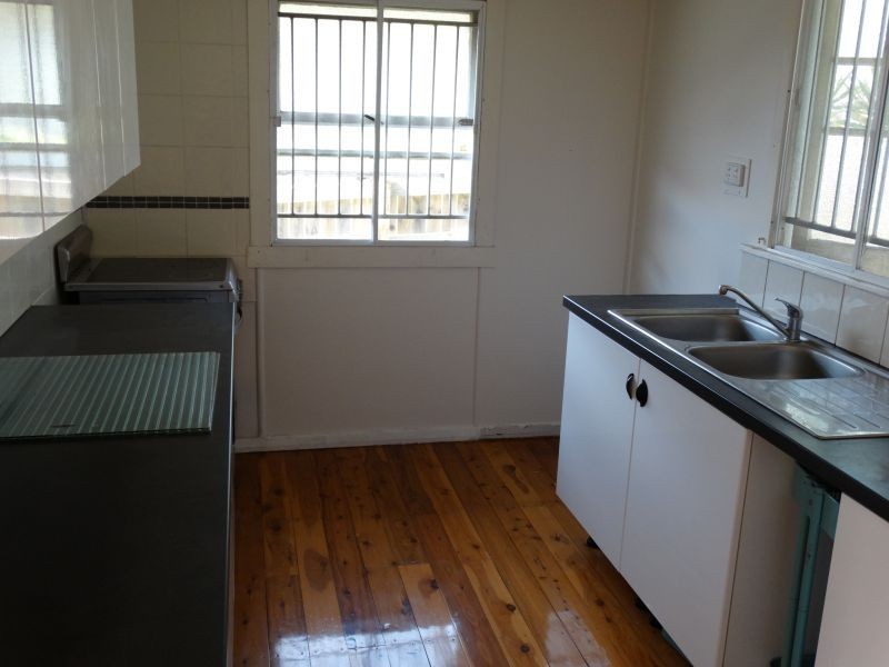 19 Bernays Road, Wynnum West QLD 4178