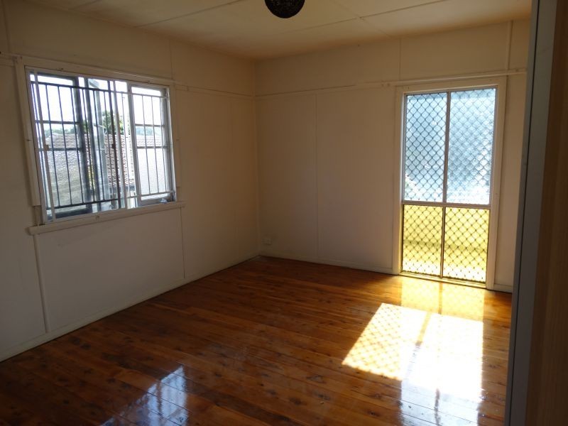 19 Bernays Road, Wynnum West QLD 4178