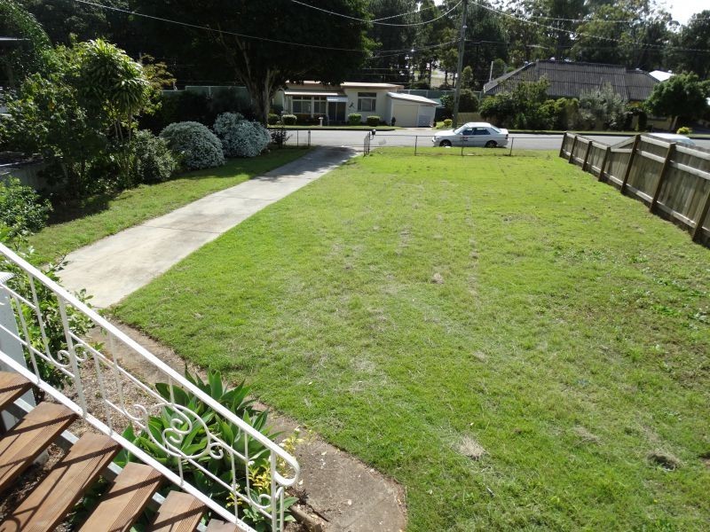 19 Bernays Road, Wynnum West QLD 4178