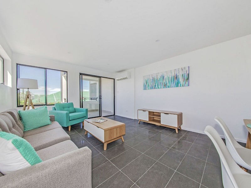 72 Pine St, Wynnum QLD 4178