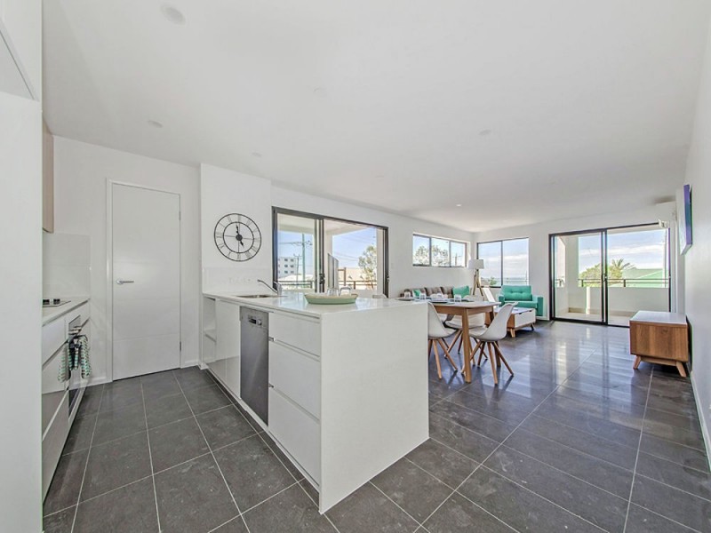 72 Pine St, Wynnum QLD 4178