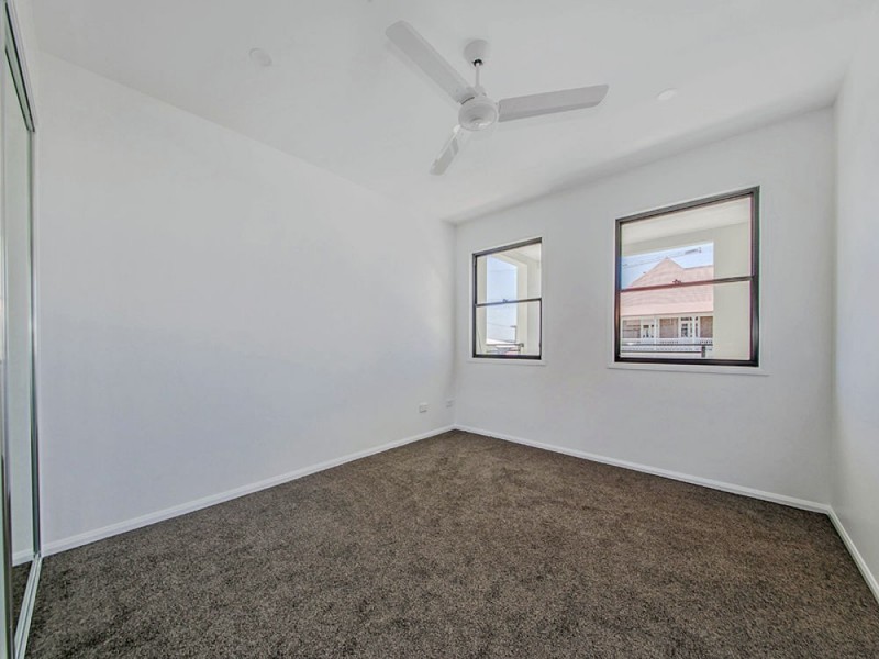 72 Pine St, Wynnum QLD 4178