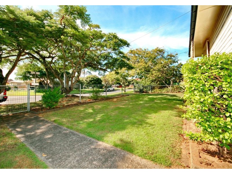 22 Glading Street, Manly West QLD 4179