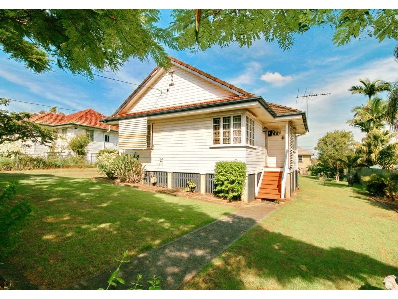 22 Glading Street, Manly West QLD 4179