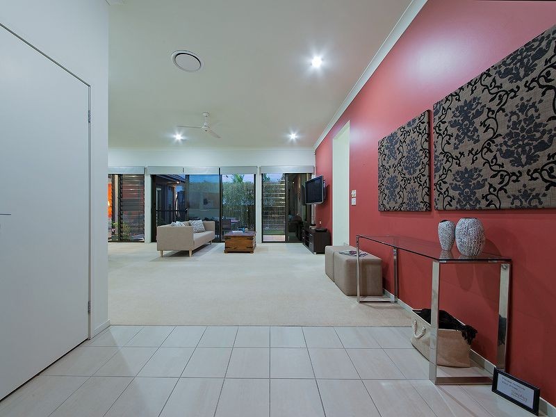 4 Hepburn Cl, Wakerley QLD 4154