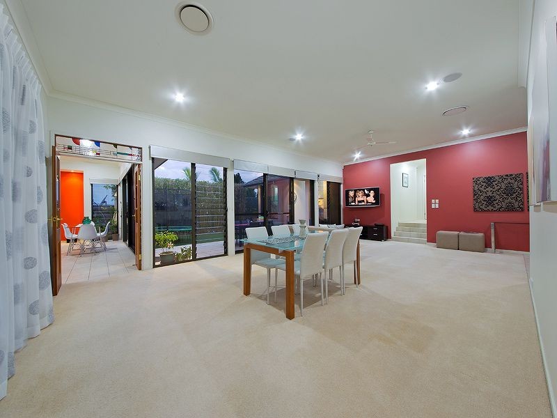 4 Hepburn Cl, Wakerley QLD 4154