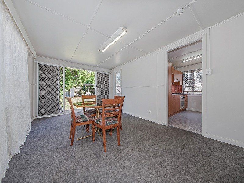 44 Cardigan Parade, Manly QLD 4179