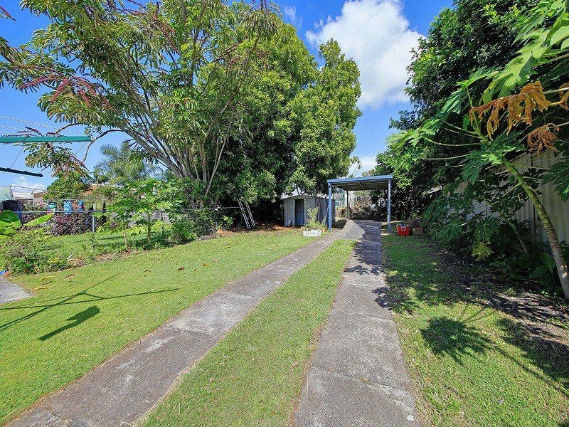 44 Cardigan Parade, Manly QLD 4179