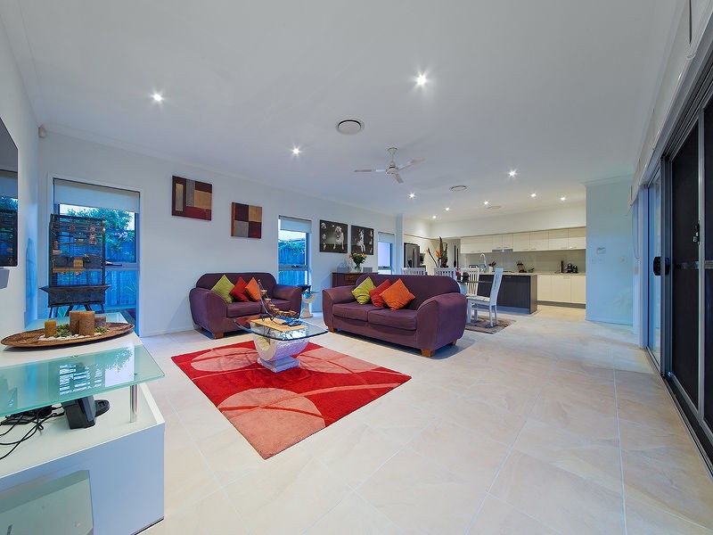 17 Macquarie St, Wakerley QLD 4154