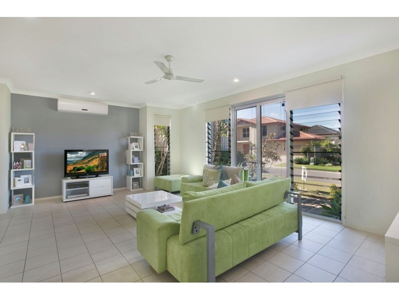 56 Yarra Rd, Wakerley QLD 4154