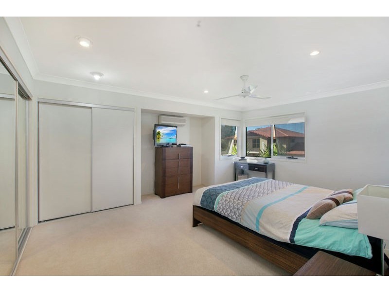 56 Yarra Rd, Wakerley QLD 4154
