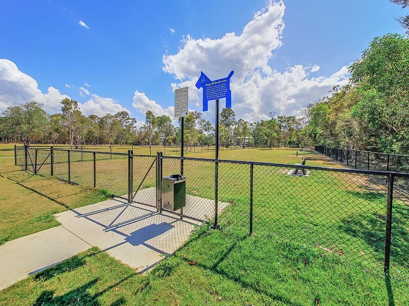 24 Feathertail Pl, Wakerley QLD 4154