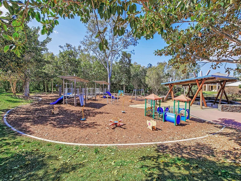 24 Feathertail Pl, Wakerley QLD 4154