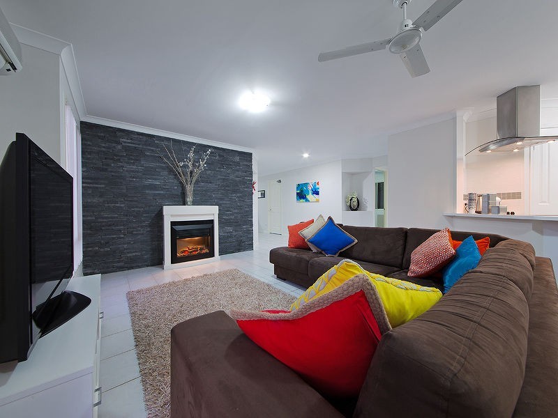 4 Tallis Street, Wakerley QLD 4154