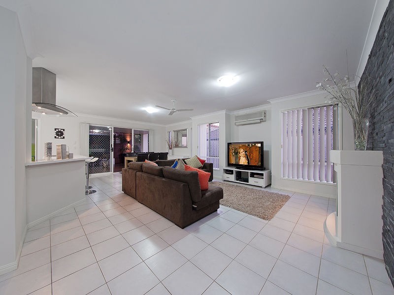 4 Tallis Street, Wakerley QLD 4154