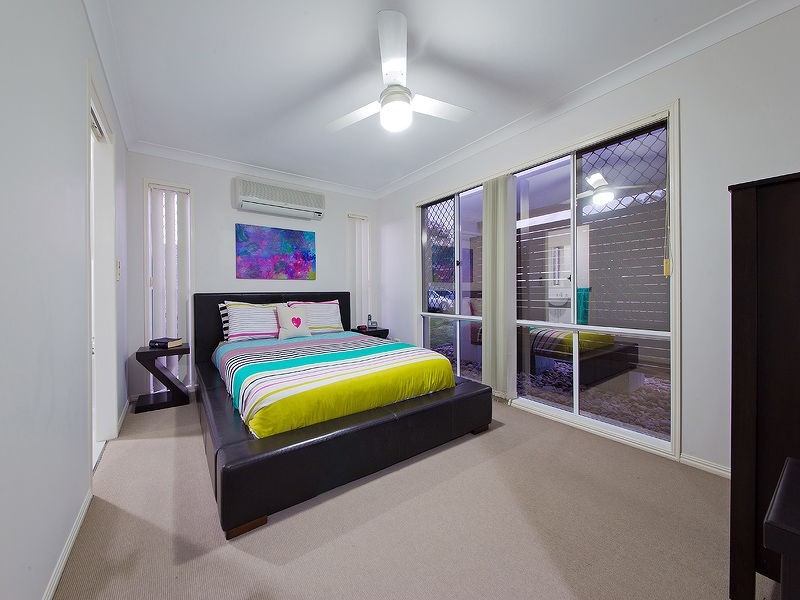 4 Tallis Street, Wakerley QLD 4154
