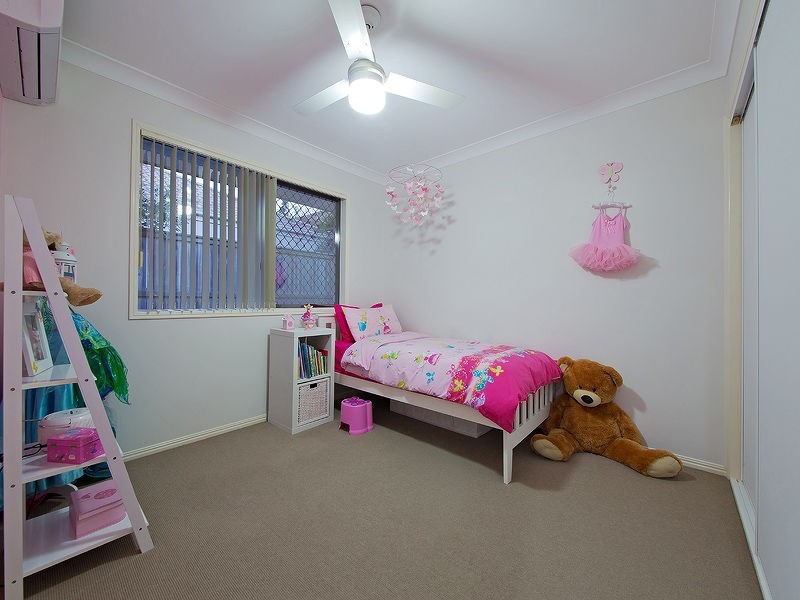 4 Tallis Street, Wakerley QLD 4154