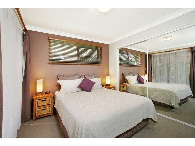 7 Phillips Place, Wakerley QLD 4154