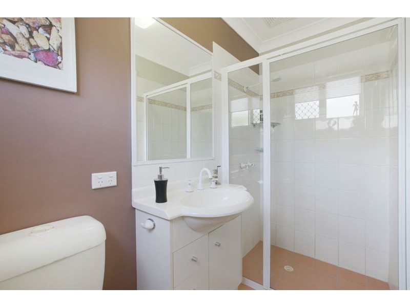 7 Phillips Place, Wakerley QLD 4154