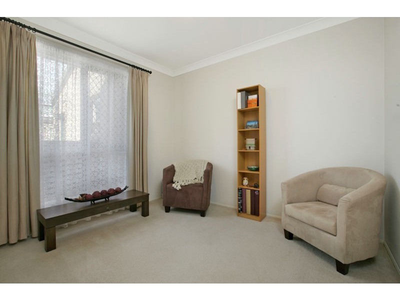 7 Phillips Place, Wakerley QLD 4154