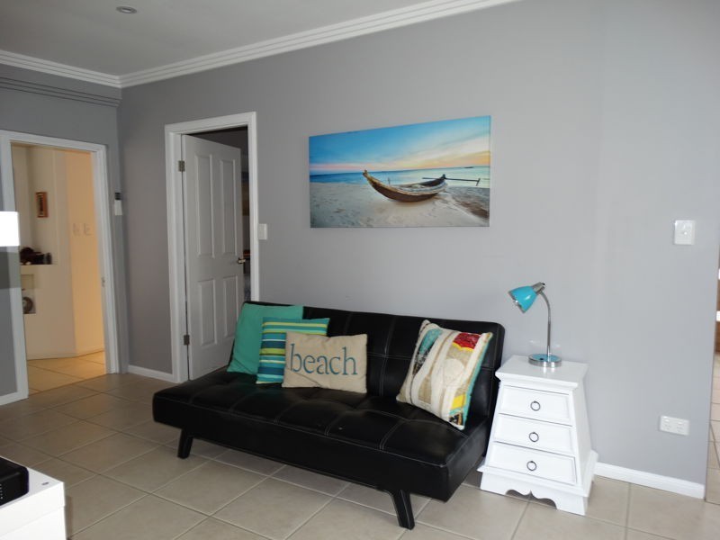1 Bonniebrae Street, Wynnum West QLD 4178