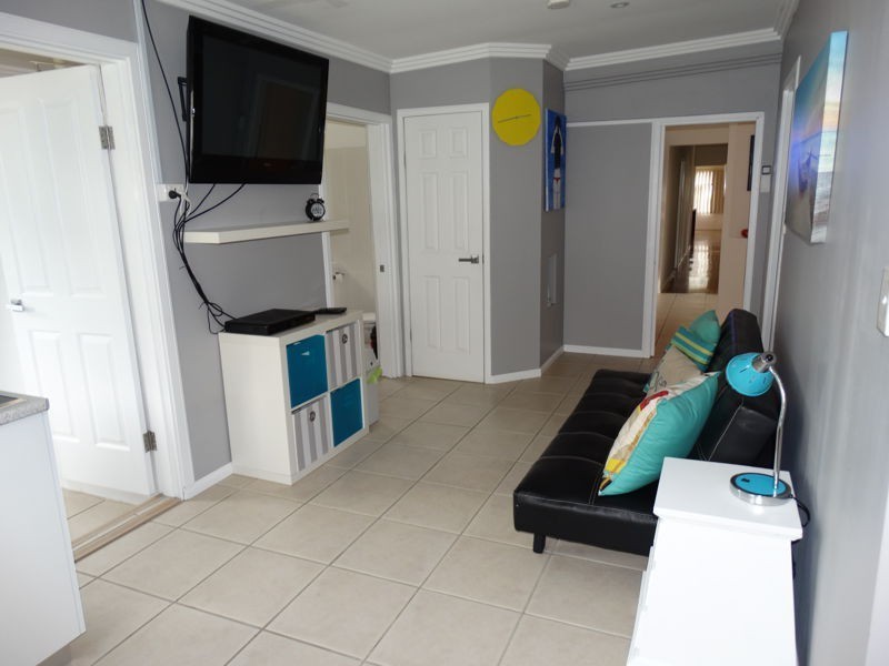 1 Bonniebrae Street, Wynnum West QLD 4178