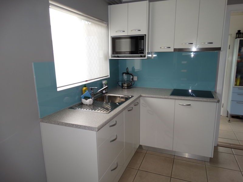 1 Bonniebrae Street, Wynnum West QLD 4178