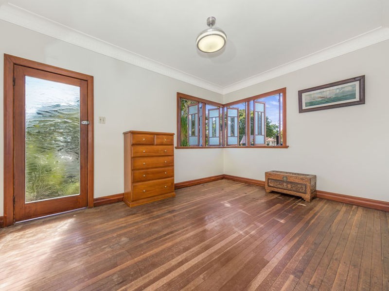36 Strawberry Road, Manly West QLD 4179
