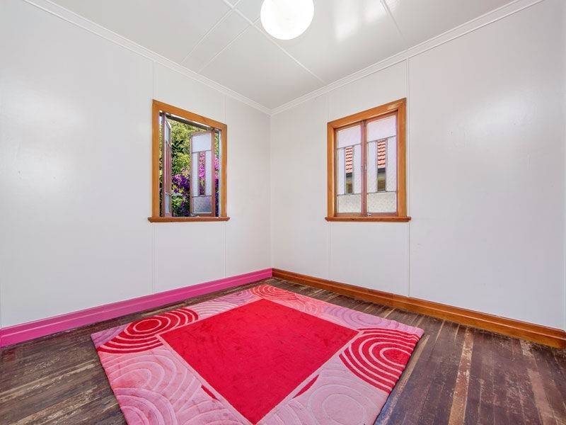 36 Strawberry Road, Manly West QLD 4179