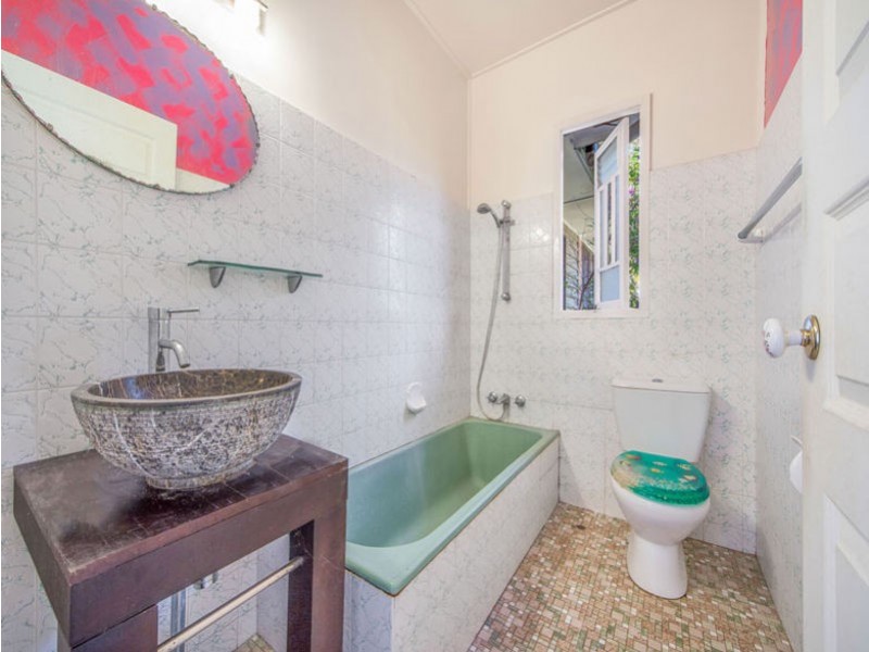 36 Strawberry Road, Manly West QLD 4179