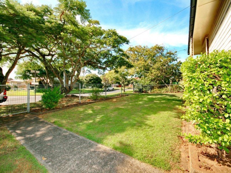 22 Glading Street, Manly West QLD 4179