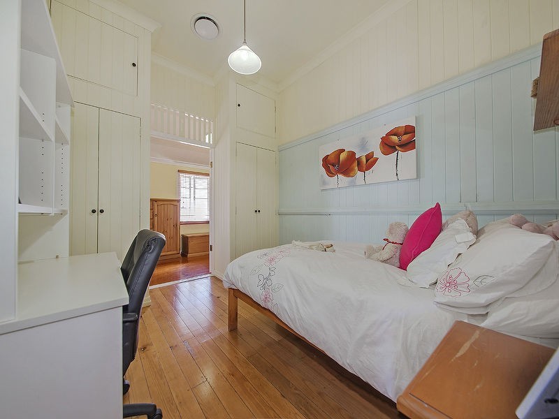 175 Ferguson Road, Seven Hills QLD 4170