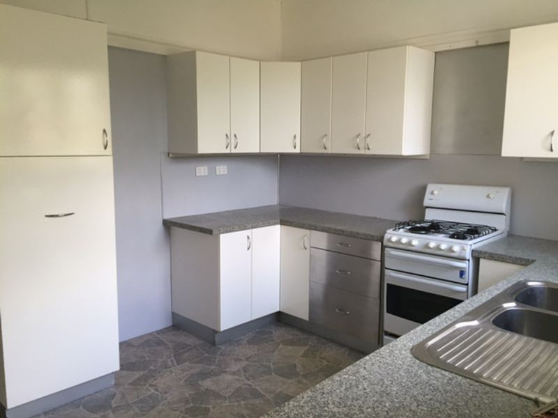 12 Violet Street, Wynnum QLD 4178