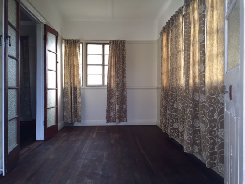 12 Violet Street, Wynnum QLD 4178