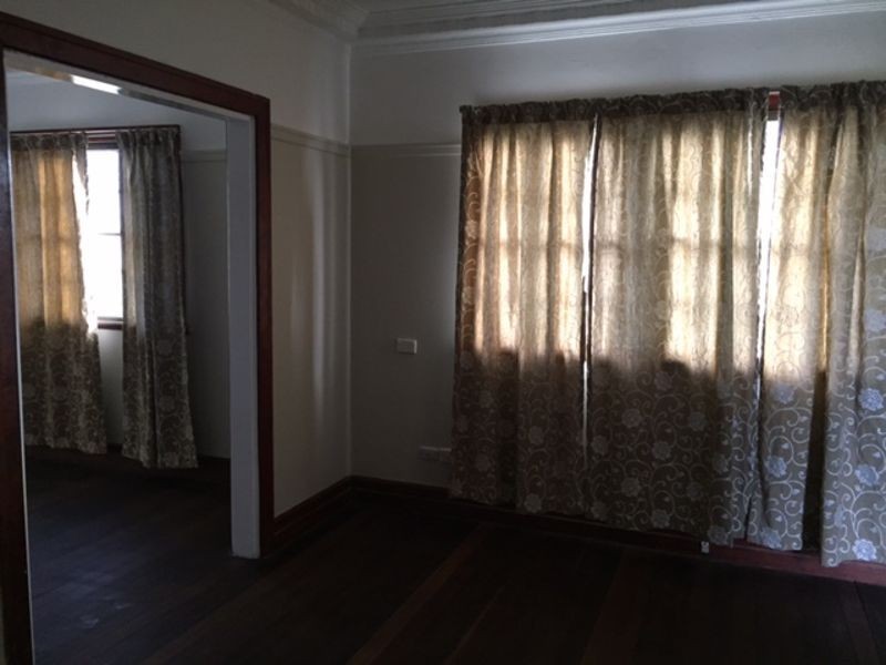 12 Violet Street, Wynnum QLD 4178