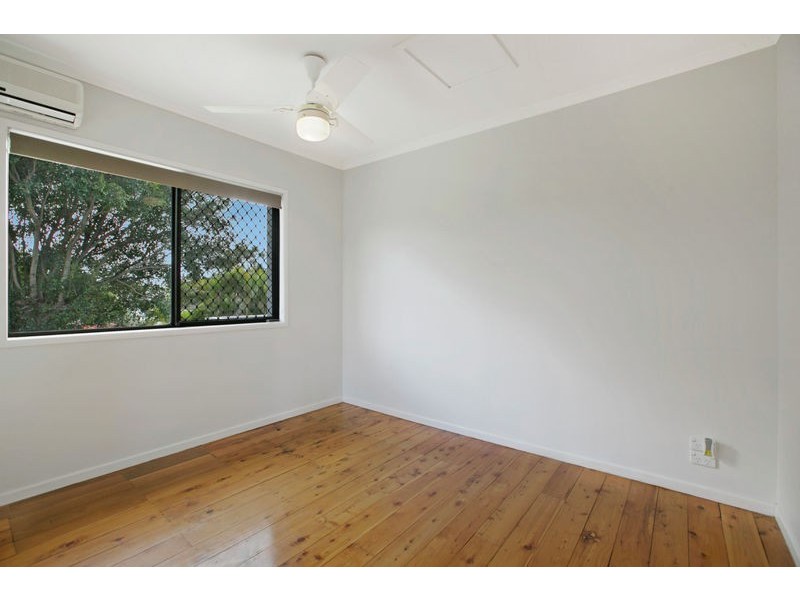 35 Wondall Rd, Wynnum West QLD 4178