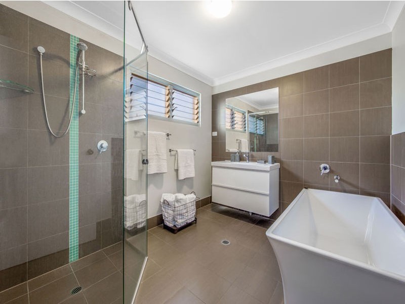 18 Glenpatrick Street, Manly West QLD 4179