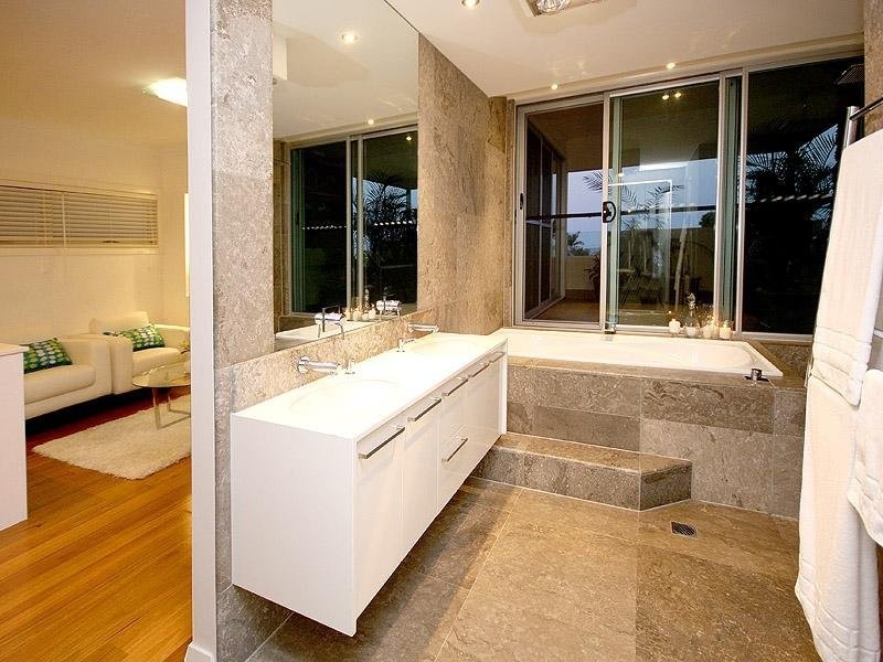 68 Kingsley Tce, Wynnum QLD 4178