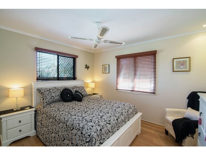 95 Minto Crescent, Arana Hills QLD 4054