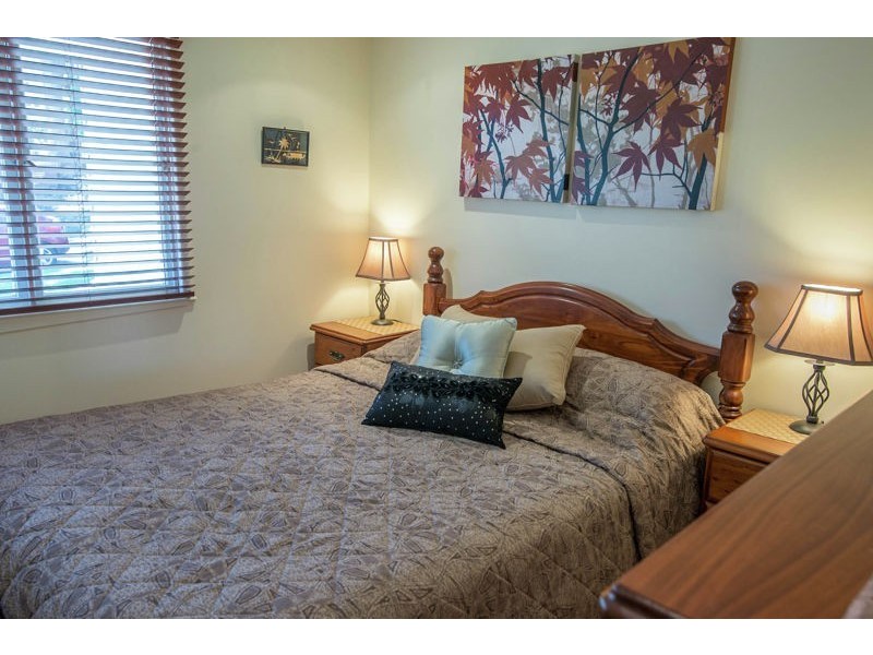 95 Minto Crescent, Arana Hills QLD 4054